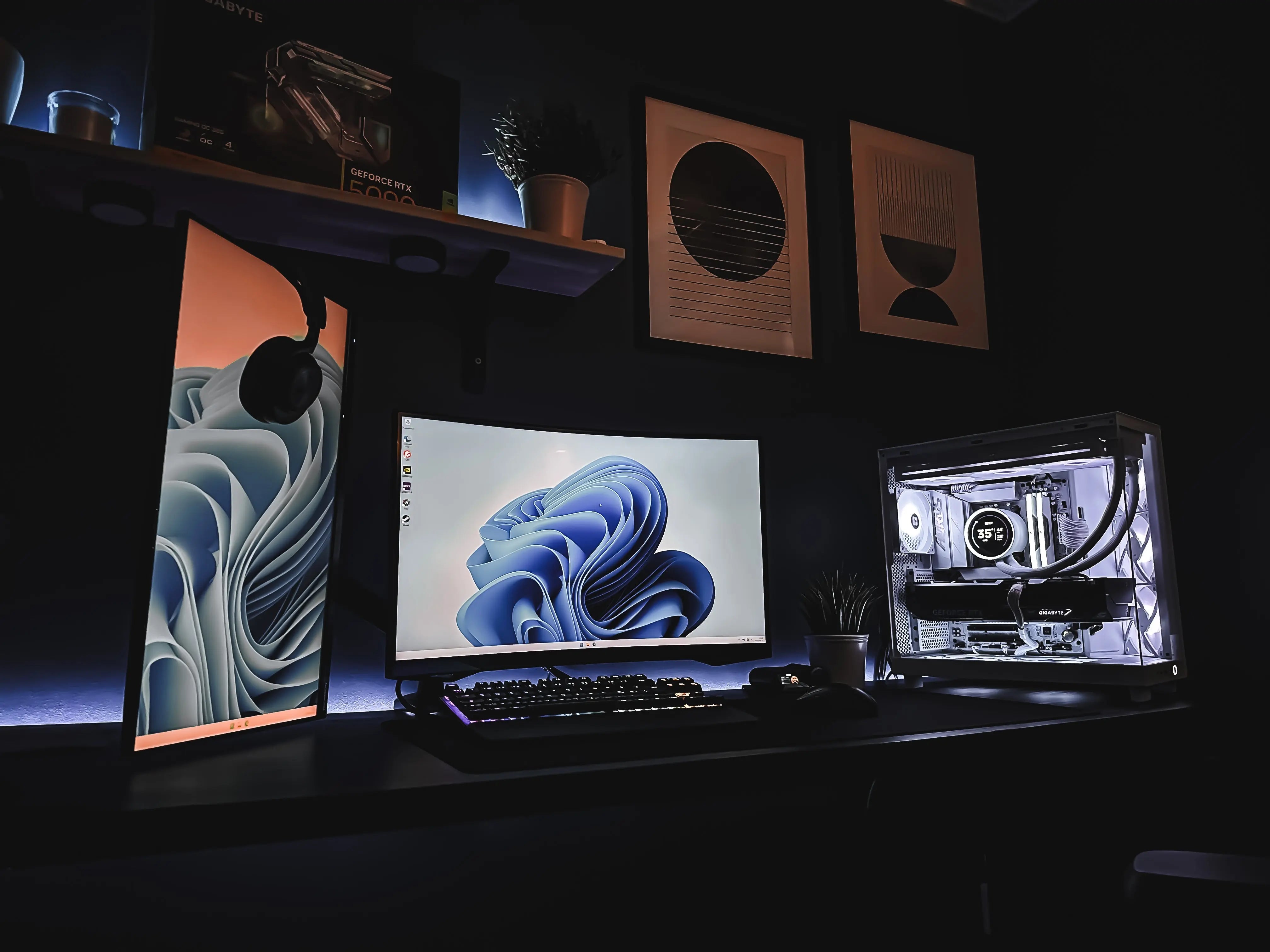 Bygga dator själv vs Köpa färdigbyggd: Den kompletta guiden (2025)