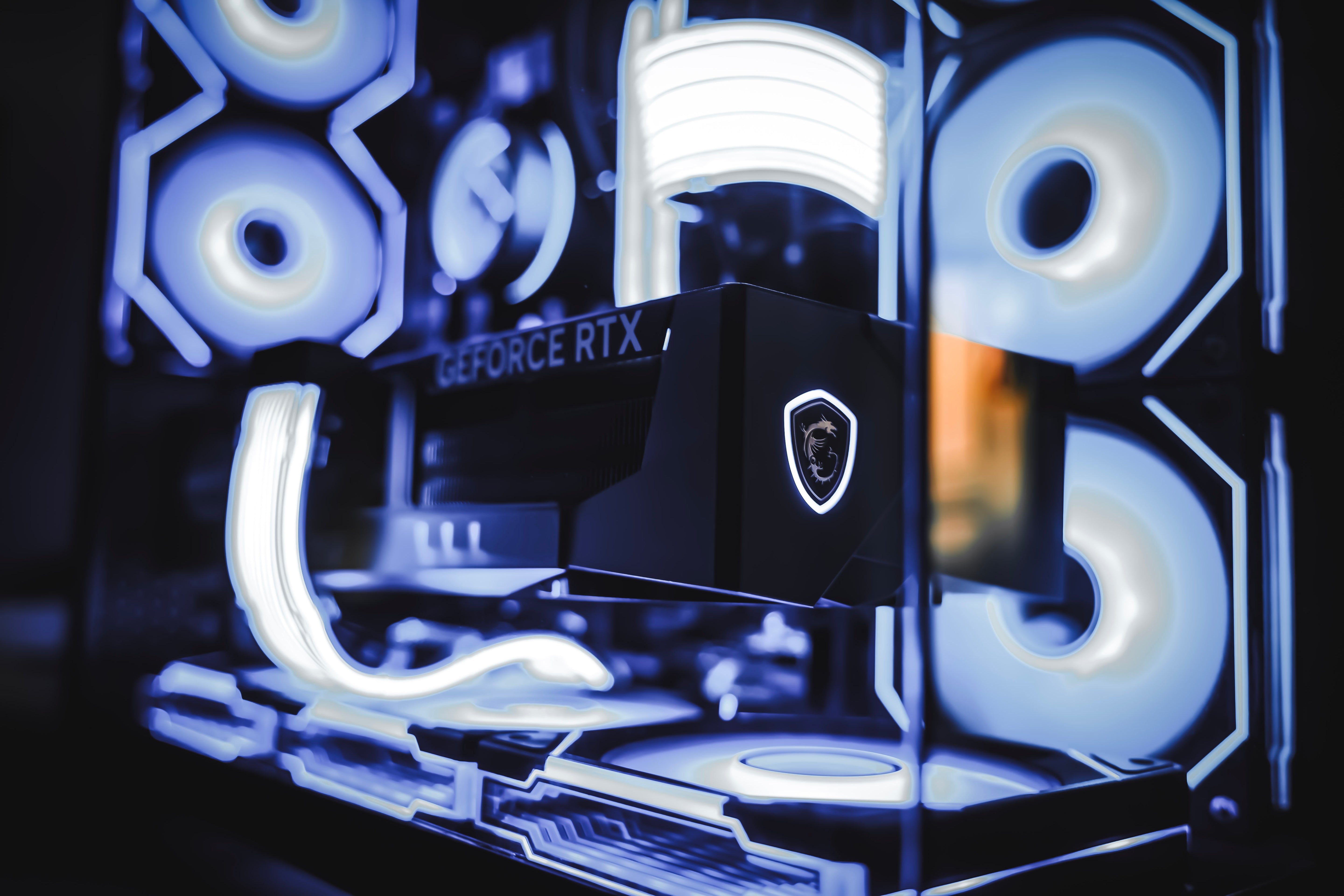 Ragnarök 2.0 Lian Li Edition - RTX 5090 / Ryzen 7 9800X3D