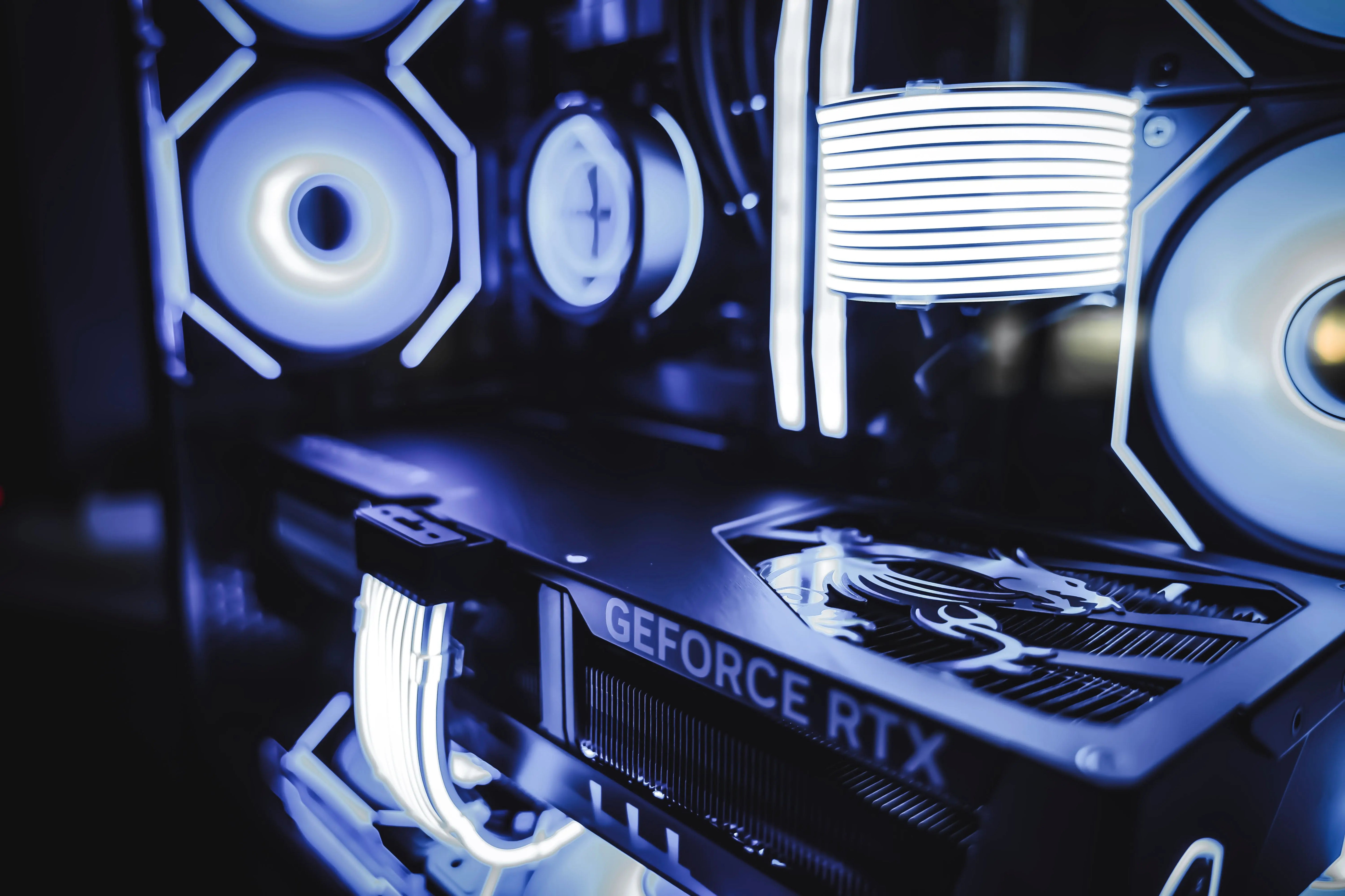 Ragnarök 2.0 Lian Li Edition - RTX 5090 / Ryzen 7 9800X3D - Nordic Computing Systems